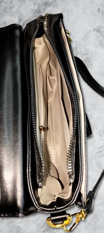 gucci Minimal white and black crossbody bag Pakistan