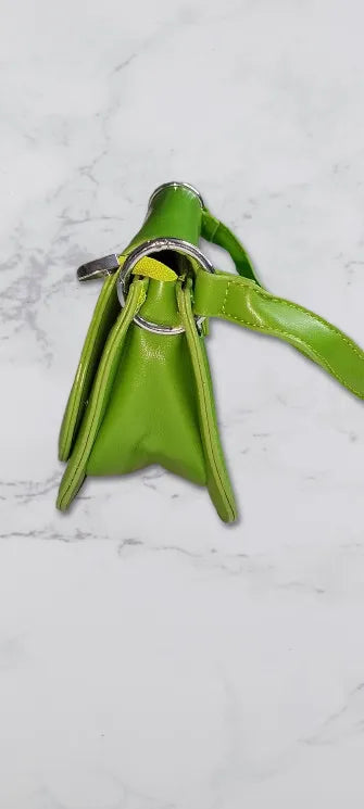 Green leather keychain 